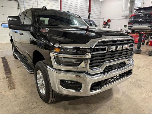2025 RAM 2500 Big Horn Crew Cab 4x4 6'4' Box