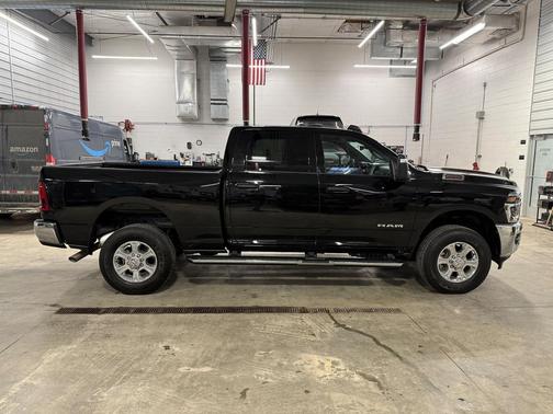 2025 RAM 2500 Big Horn Crew Cab 4x4 6'4' Box