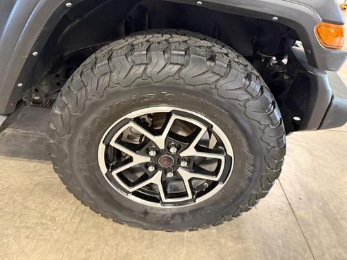 Black Clearcoat 2022 Jeep Wrangler Unlimited Sport