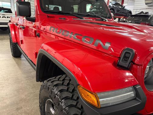 Firecracker Red Clearcoat 2020 Jeep Gladiator Rubicon