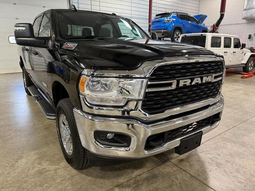 2024 RAM 2500 Big Horn Crew Cab 4x4 6'4' Box