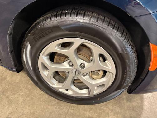 Fathom Blue Pearlcoat 2024 Chrysler Pacifica Limited
