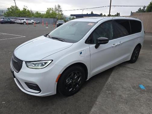 Bright White Clearcoat 2023 Chrysler Pacifica Hybrid Limited