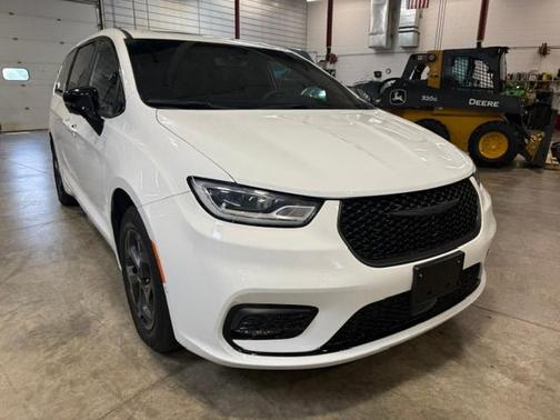 Bright White Clearcoat 2023 Chrysler Pacifica Hybrid Limited