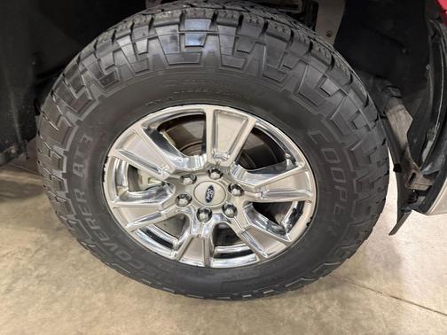 Ruby Red Metallic Tinted Clearcoat 2017 Ford F-150 XLT