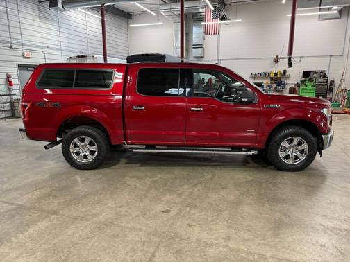 Ruby Red Metallic Tinted Clearcoat 2017 Ford F-150 XLT