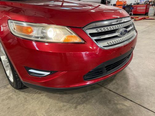 2010 Ford Taurus SEL