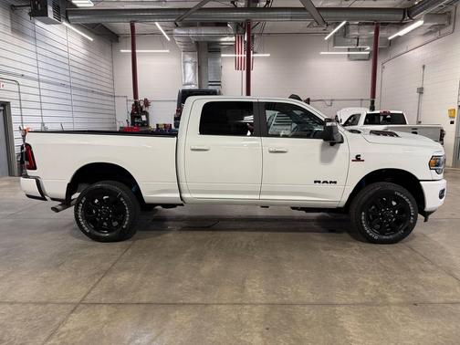 2024 RAM 2500 Laramie Crew Cab 4x4 6'4' Box