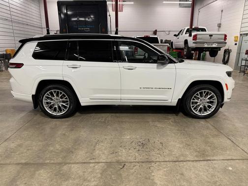 2023 Jeep Grand Cherokee L Summit