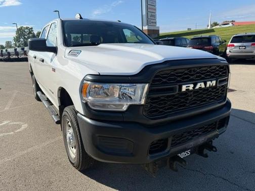 Bright White Clearcoat 2019 RAM 2500 Tradesman Crew Cab 4x4 6'4' Box