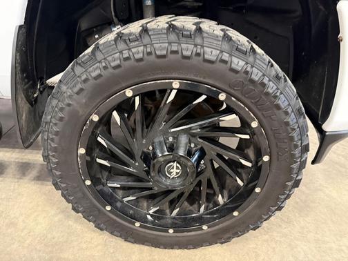 2019 RAM 2500 Big Horn Mega Cab 4x4 6'4' Box