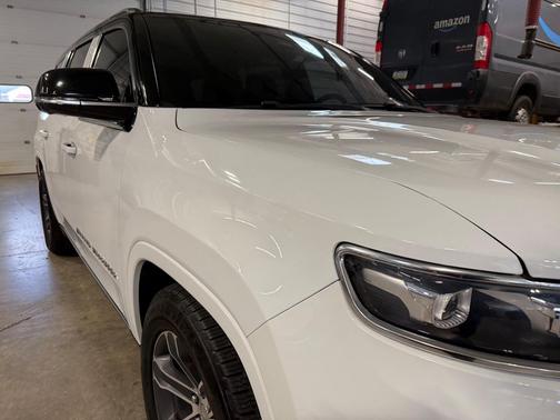 Bright White Clearcoat 2023 Jeep Grand Wagoneer 4x4