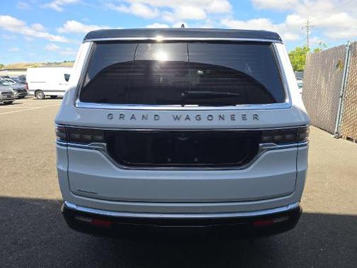 Bright White Clearcoat 2023 Jeep Grand Wagoneer 4x4