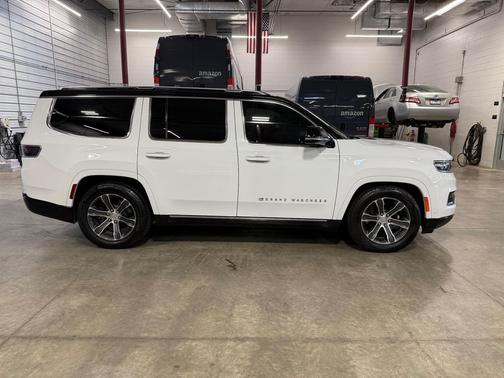 Bright White Clearcoat 2023 Jeep Grand Wagoneer 4x4