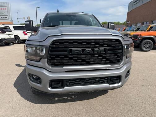 Billet Silver Metallic Clearcoat 2024 RAM 2500 Big Horn Crew Cab 4x4 6'4' Box