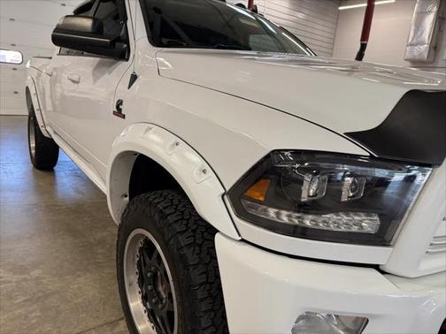 2017 RAM 2500 Laramie Crew Cab 4x4 6'4' Box