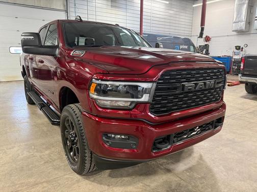 2024 RAM 2500 Big Horn Crew Cab 4x4 6'4' Box