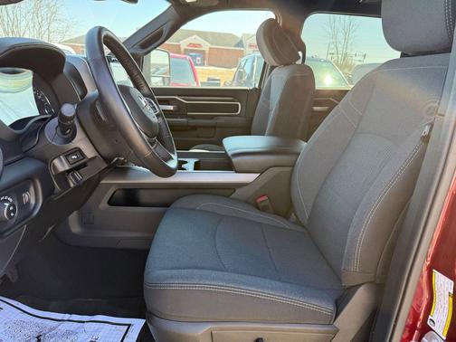 2024 RAM 2500 Big Horn Crew Cab 4x4 6'4' Box