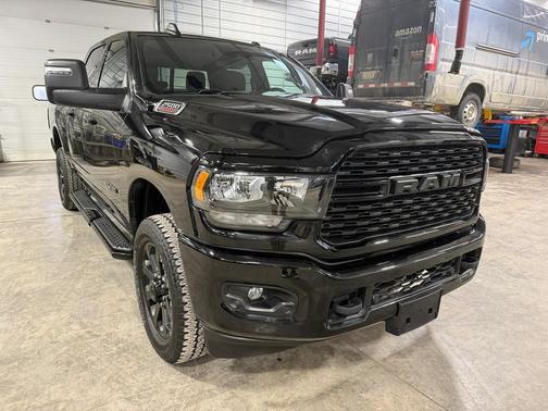 2024 RAM 2500 Big Horn Crew Cab 4x4 6'4' Box