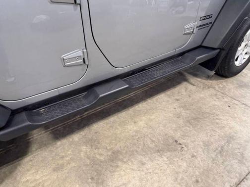 Billet Silver Metallic Clearcoat 2016 Jeep Wrangler Unlimited Sport RHD