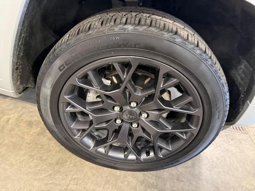 Silver Zynith 2024 Jeep Grand Cherokee L Summit Reserve