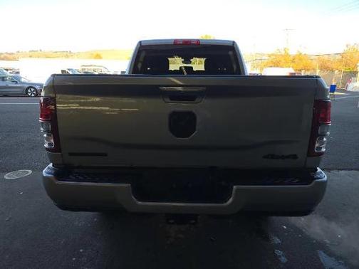 2024 RAM 2500 Big Horn Crew Cab 4x4
