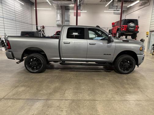 Billet Silver Metallic Clearcoat 2024 RAM 2500 Big Horn Crew Cab 4x4 6'4' Box
