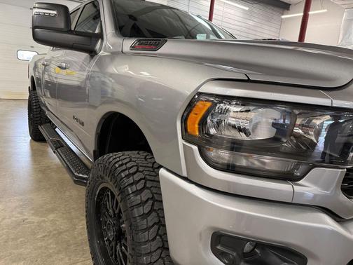 Billet Silver Metallic Clearcoat 2024 RAM 2500 Big Horn Crew Cab 4x4 6'4' Box