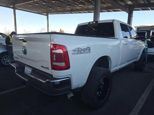 2022 RAM 2500 Laramie Crew Cab 4x4 6'4' Box