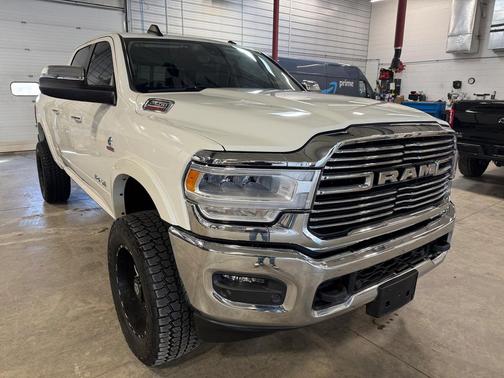 2022 RAM 2500 Laramie Crew Cab 4x4 6'4' Box