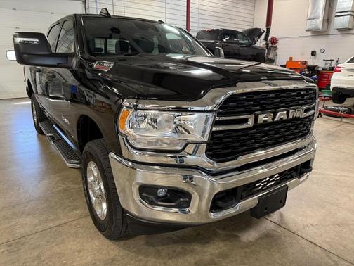 2024 RAM 2500 Big Horn Crew Cab 4x4 6'4' Box