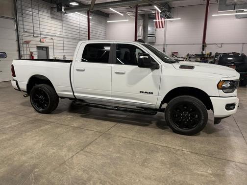 2024 RAM 2500 Big Horn Crew Cab 4x4 6'4' Box