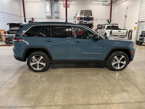 Steel Blue 2026 Jeep Grand Cherokee Limited