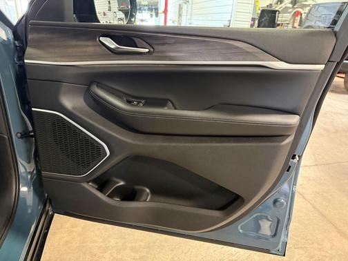Steel Blue 2026 Jeep Grand Cherokee Limited