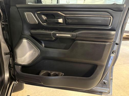 Granite Crystal Metallic Clearcoat 2021 RAM 1500 Limited