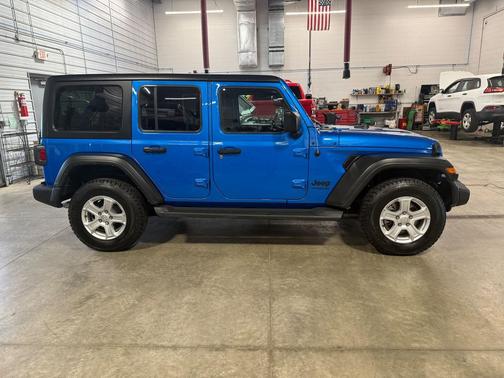 Hydro Blue Pearlcoat 2022 Jeep Wrangler Unlimited Sport