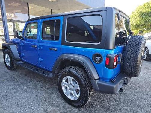 Hydro Blue Pearlcoat 2022 Jeep Wrangler Unlimited Sport