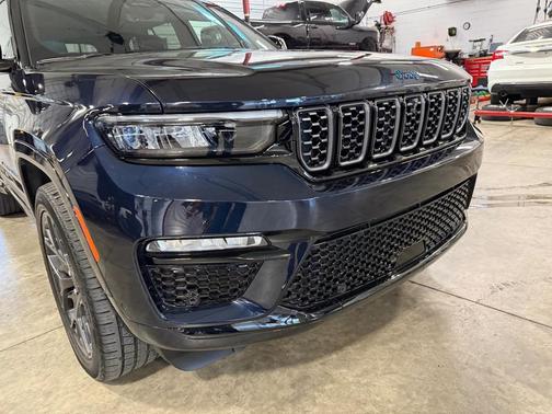 2024 Jeep Grand Cherokee 4xe Summit