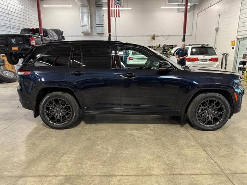 2024 Jeep Grand Cherokee 4xe Summit