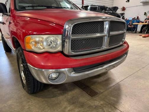 Red 2002 Dodge Ram 1500