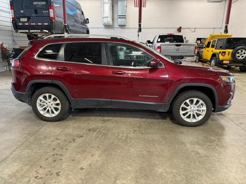 Velvet Red Pearlcoat 2019 Jeep Cherokee Latitude