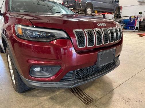 Velvet Red Pearlcoat 2019 Jeep Cherokee Latitude