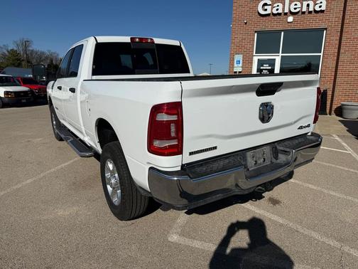 2024 RAM 2500 Big Horn Crew Cab 4x4 6'4' Box