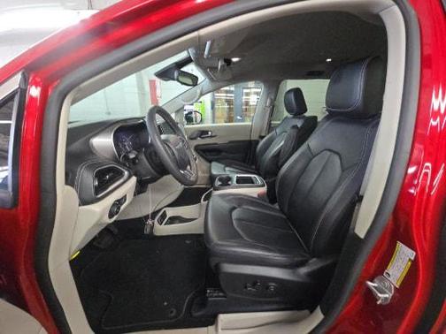 Red Hot Pearlcoat 2024 Chrysler Pacifica Touring L