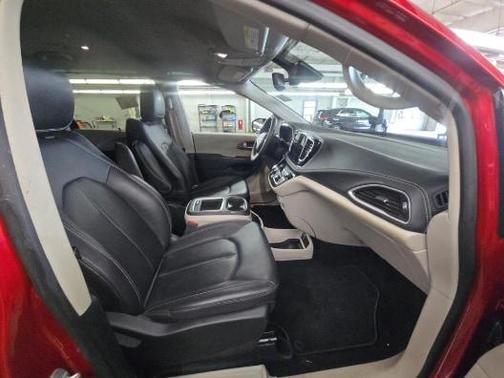 Red Hot Pearlcoat 2024 Chrysler Pacifica Touring L