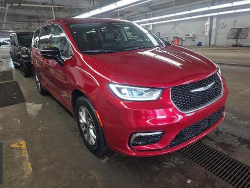 Red Hot Pearlcoat 2024 Chrysler Pacifica Touring L