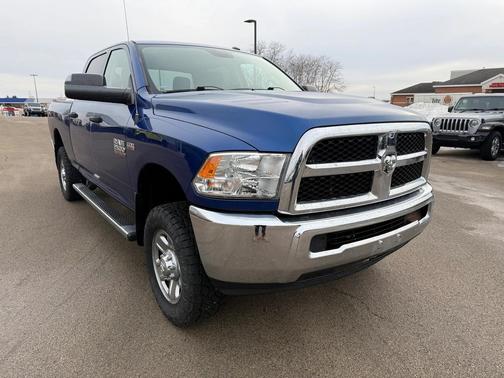 2018 RAM 2500 Tradesman Crew Cab 4x4 6'4' Box