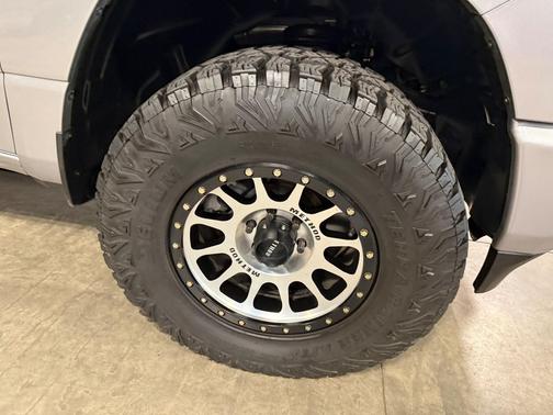 Billet Silver Metallic Clearcoat 2023 RAM 1500 Big Horn/Lone Star