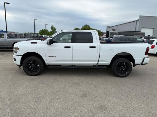 Bright White Clearcoat 2025 RAM 2500 Big Horn Crew Cab 4x4 6'4' Box