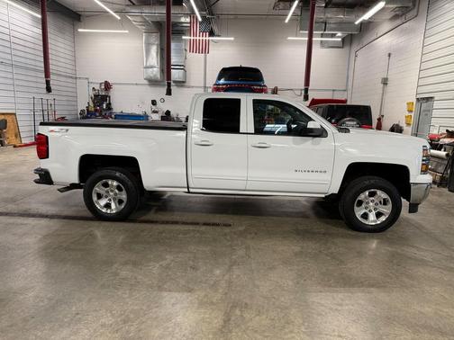 Summit White 2015 Chevrolet Silverado 1500 2LT